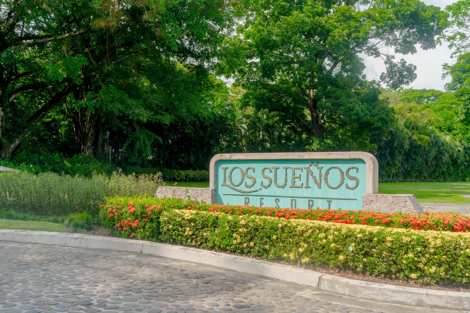 Los Sueños resort marina and beach club